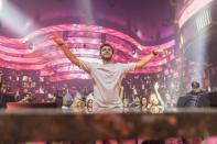 <p>Ingresos de este año: 19 millones de dólares<br> El DJ y productor ruso-alemán Anton Zaslavski, alias Zedd, es el hombre que se encuentra tras el sencillo “Stay” junto a Alessia Cara. La canción alcanzó más de 200 millones de reproducciones en YouTube, según Forbes, que también informó que el DJ recibe cuantiosos honorarios de seis cifras por cada concierto.<br> (Flickr) </p>