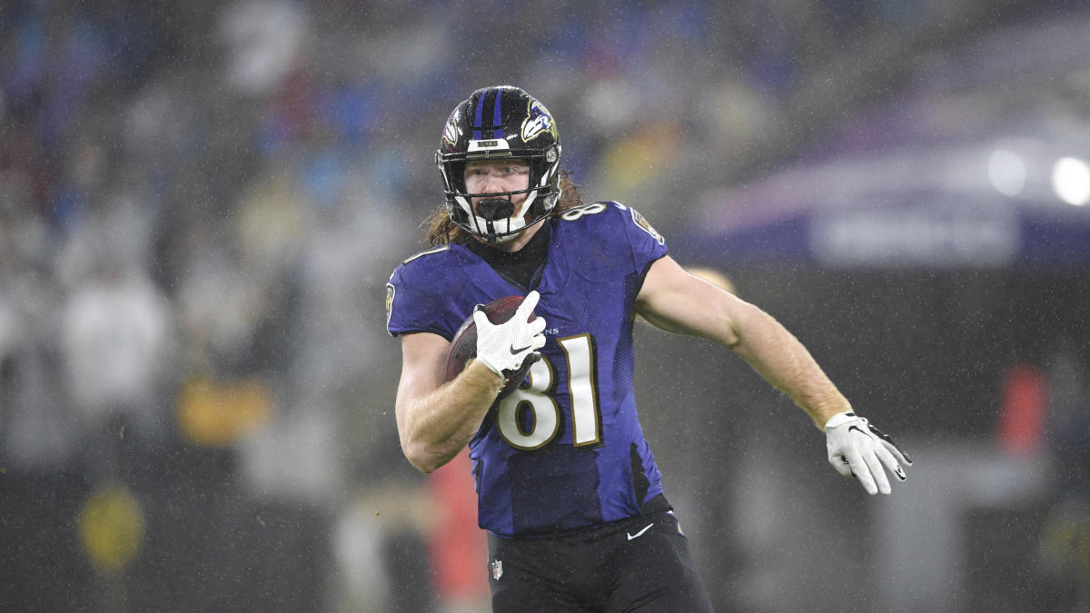 Pro baseball 'absolutely' prepared tight end Hayden Hurst for