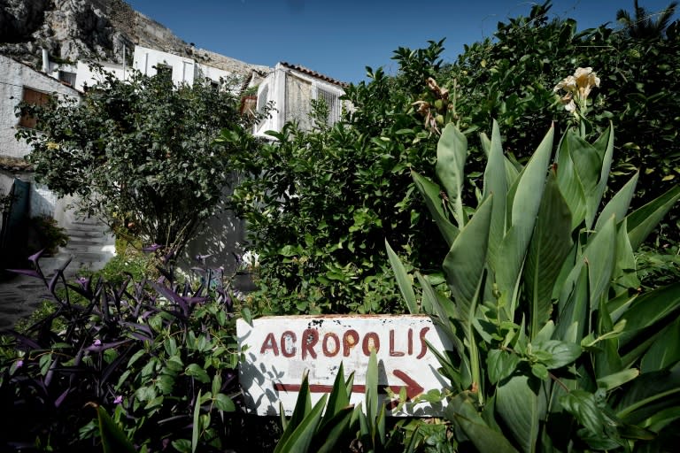 The Anafiotika neighbourhood is on the northeastern side of the hill leading up to the ancient Acropolis