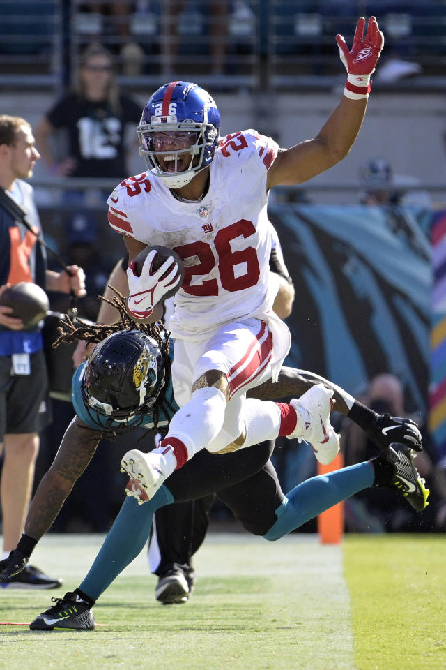 Giants hold off Jaguars in fourth, improve to 6-1 on the season