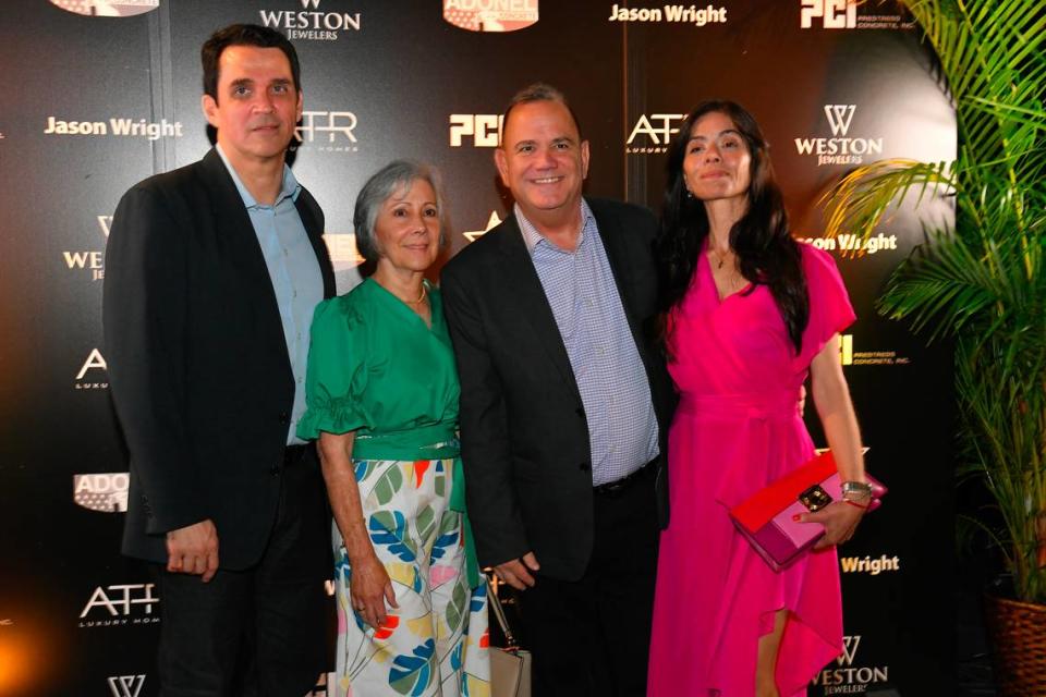 José Carlos Feijo, Francisco Angulo, Jorgelina Trujillo.