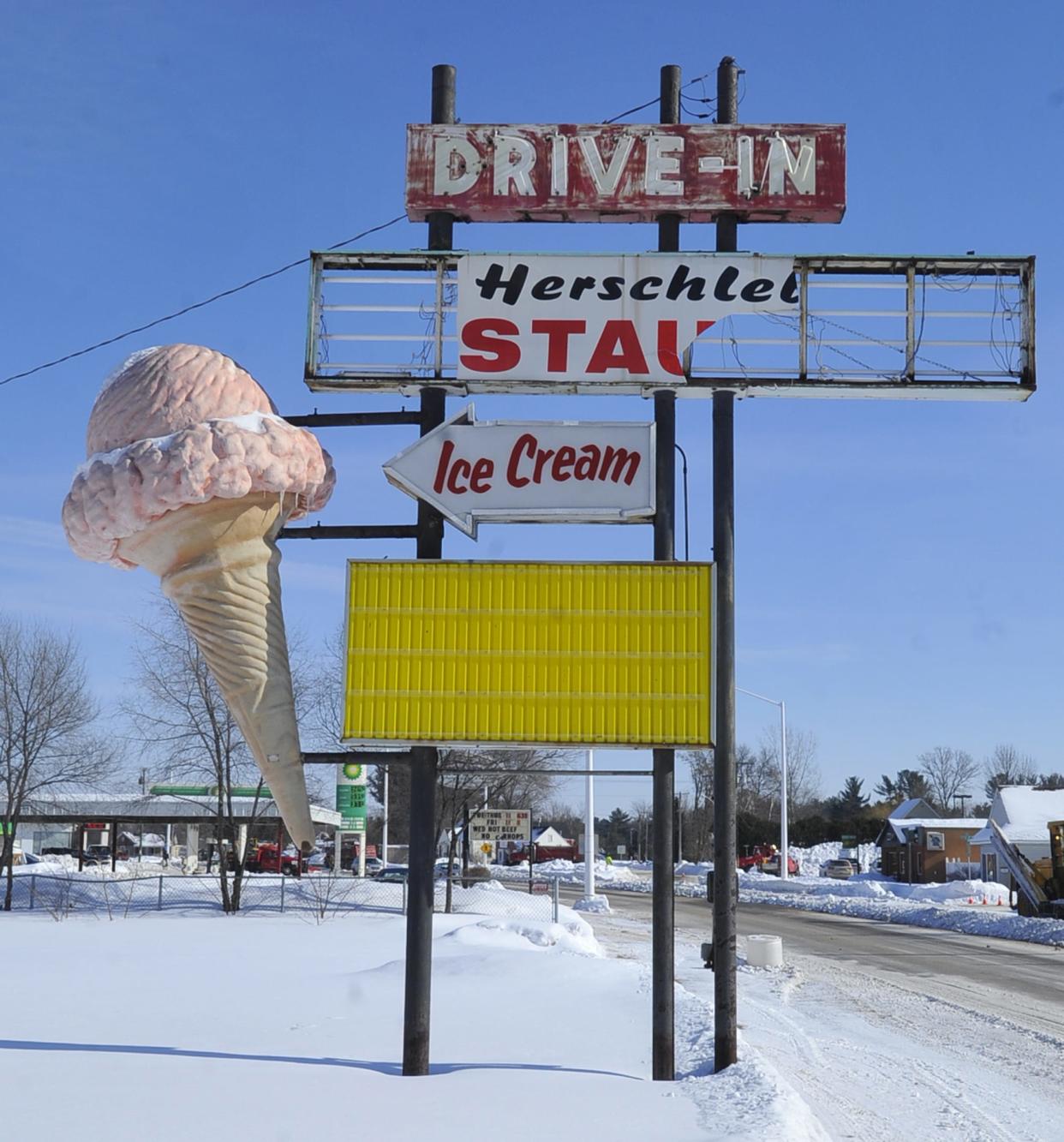 The sign at the former Herschleb's Restaurant in Wisconsin Rapids featured an oversized ice cream cone.