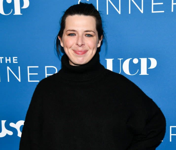 Heather Matarazzo posing on a red carpet