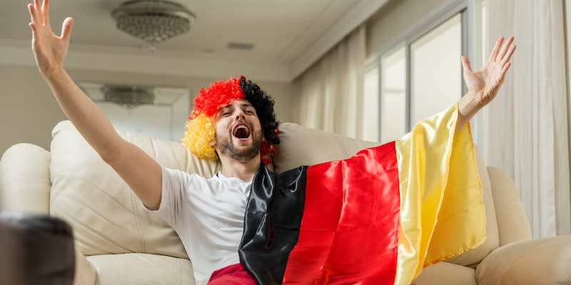 Schwarzer Bildschirm zur Fußball-EM droht! Millionen deutsche Haushalte müssen auf Ende des TV-Privilegs reagieren.<span class="copyright">Getty Images/iStockphoto</span>