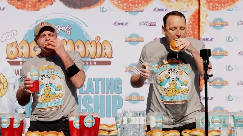 Joey Chestnut and Geoff Esper in Bagelmania contest