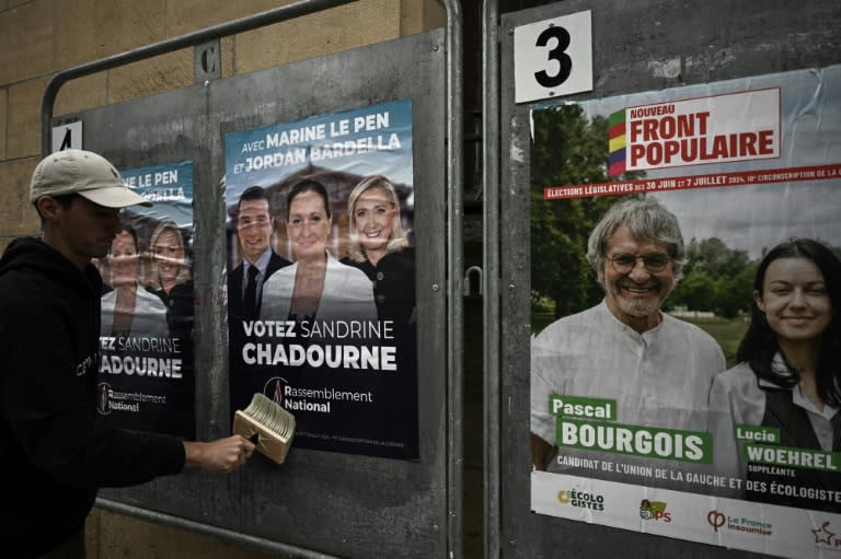 Affiches de campagne pour les élections législatives, le 2 juillet 2024 à Libourne (Philippe LOPEZ)