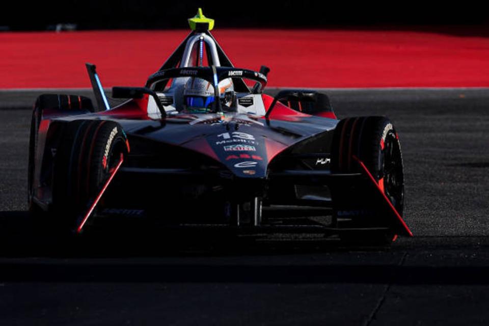 Antonio Felix da Costa could complete a sensational surge to the Formula E title in the season finale in London after winning both races in Portland at the weekend.