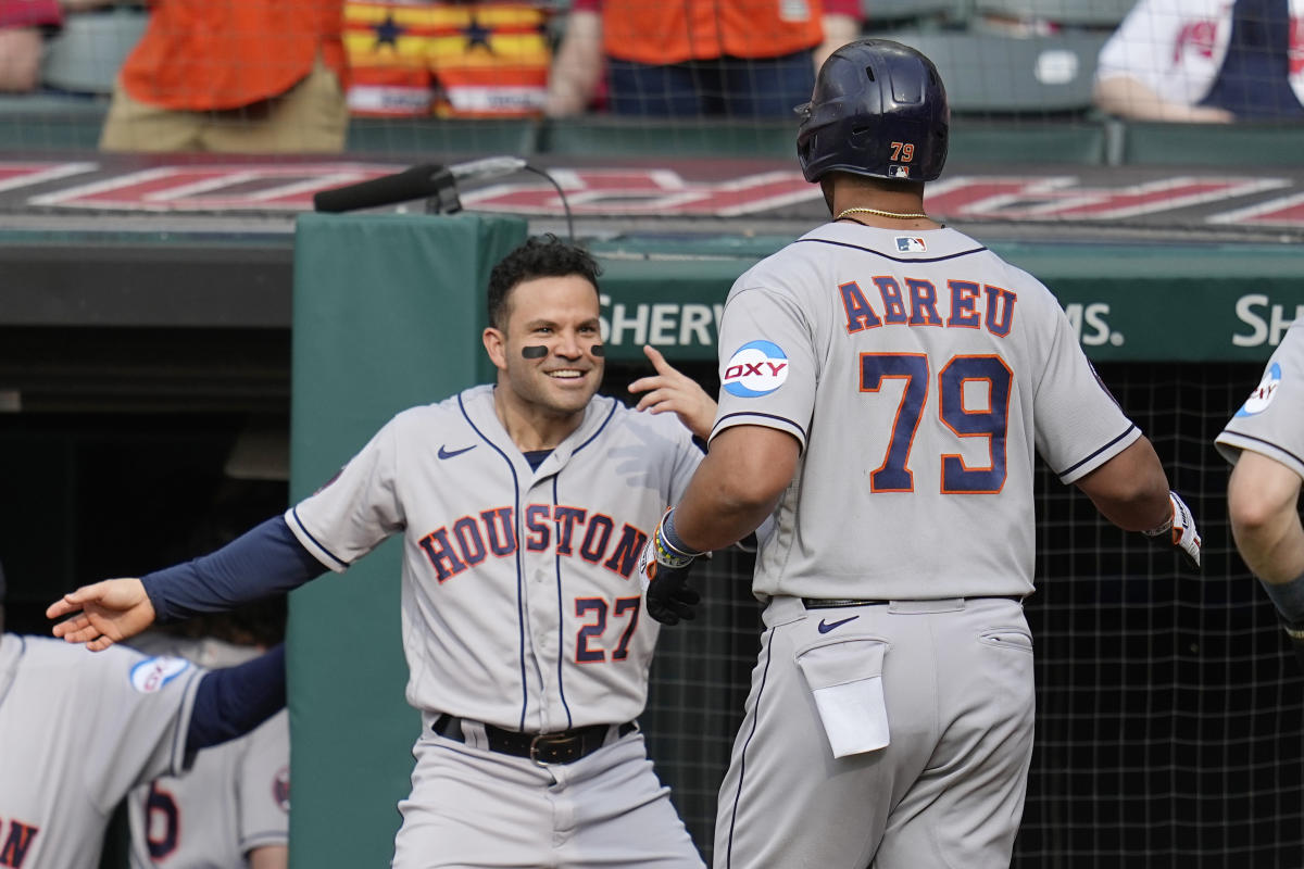 Astros hold off Guardians 6-4