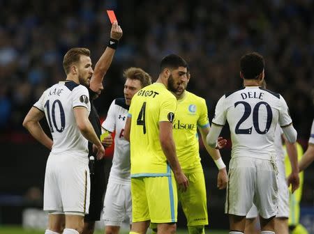 Britain Football Soccer - Tottenham Hotspur v K.A.A Gent - UEFA Europa League Round of 32 Second Leg - Wembley Stadium, London, England - 23/2/17 Tottenham's Dele Alli is shown a red card by referee Jorge Sousa Action Images via Reuters / Paul Childs Livepic