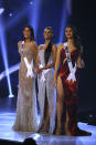 Las tres finalistas de Miss Universo, de izquierda a derecha Miss Venezuela Sthefany Gutiérrez, Miss Sudáfrica Tamaryn Green y Miss Filipinas Catriona Gray en la 67ma edición de Miss Universo en Bangkok, Tailandia, el 17 de diciembre de 2018. (Foto AP/Gemunu Amarasinghe)