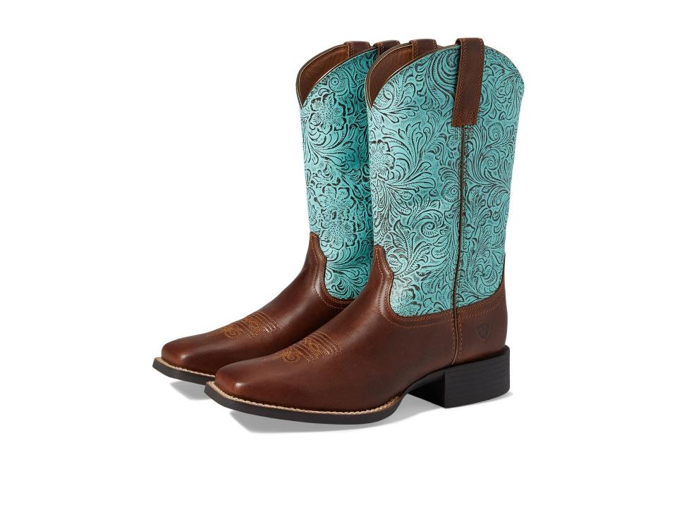 5) Round Up Wide Square Toe Western Boot