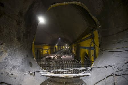 A tunnel in the East Side Access project, more than 15 stories beneath Midtown Manhattan where workers are building a new terminal for the Long Island Railroad, the United States' busiest commuter rail system, is seen during a media tour of the site in New York, November 4, 2015. REUTERS/Mike Segar