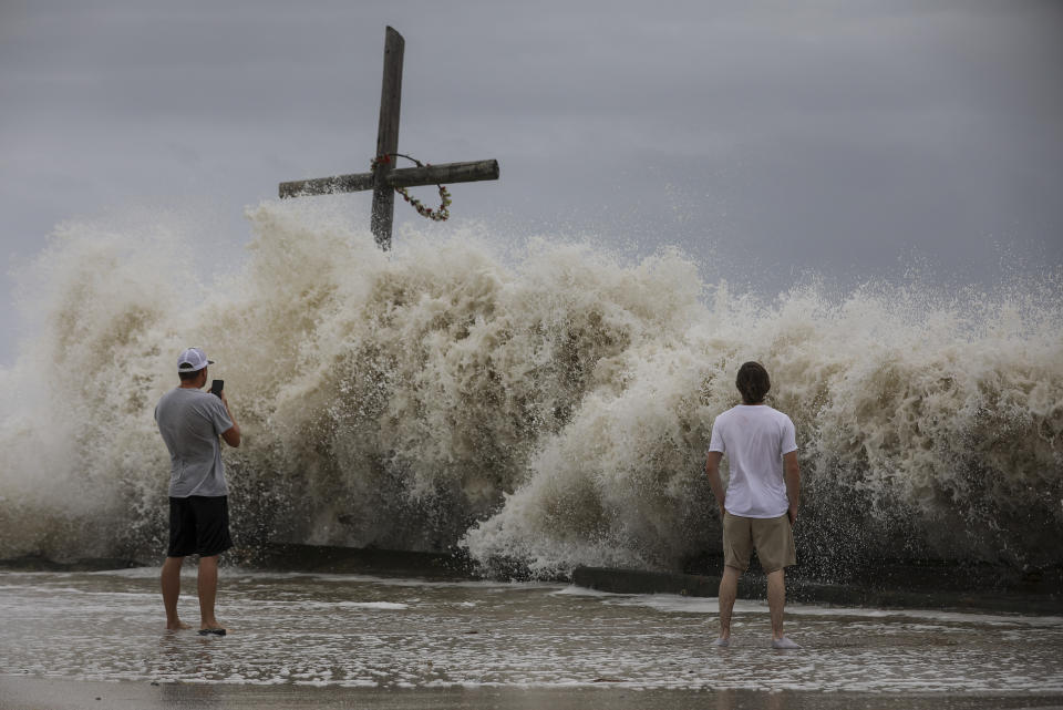 Así lucían las olas el miércoles en High Island, Texas, poco antes de la llegada del huracán Laura. ( Jon Shapley/Houston Chronicle via AP)