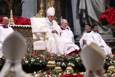 Pope Francis leads a mass to mark the World Day of Peace in Saint Peter's Basilica at the Vatican, January 1, 2019. REUTERS/Tony Gentile