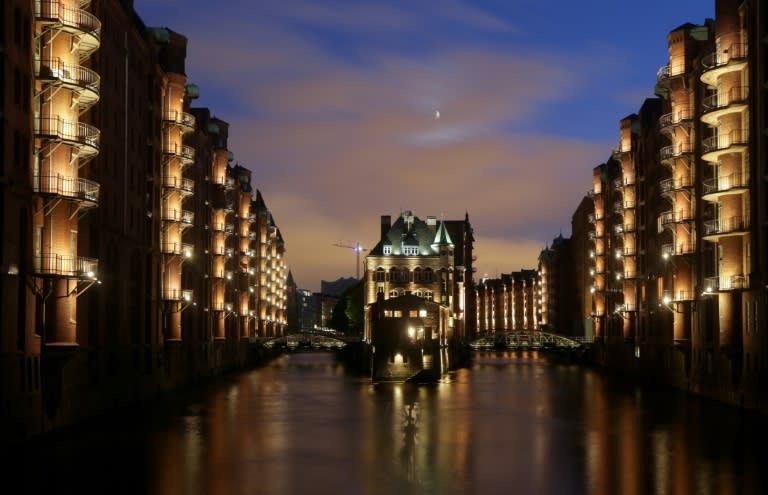 The "Speicherstadt", the world's largest historic warehouse complex, is a district of connecting roads, canals and bridges dating from 1885 to 1927, lined with red-brick office buildings