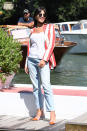 Ludovica también asistió al Festival de Venecia 2019. Llegó al evento con este <em>outfit </em>informal de Blumarine. (Foto: Daniele Venturelli / Getty Images)