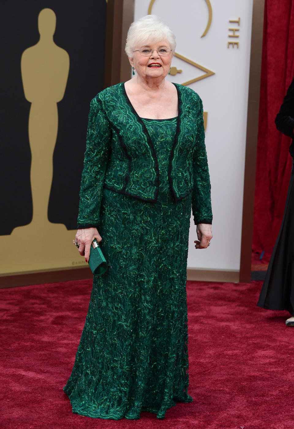 June Squibb llega a los Oscar el domingo 2 de marzo de 2014 en el Teatro Dolby en Los Angeles. (Foto Jordan Strauss/Invision/AP)