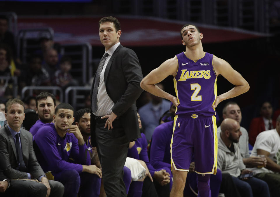 It hasn't gotten much easier for Lonzo Ball yet. But two former MVPs say they believe it will. (AP)