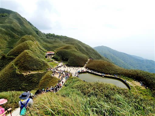 林務局建議登山民眾最好戴口罩。（圖／讀者授權提供）