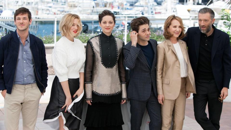 Gaspard Ulliel en el Festival de Cannes junto al elenco de la película 