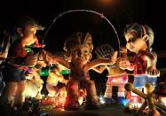 <p>Costa Rica’s <span class="redactor-unlink">Festival de la Luz</span> has only been a holiday tradition for 20 years, but people come from all over the world to be part of the luminous parade with spectacular floats and <a href="https://www.housebeautiful.com/design-inspiration/a4389/luna-moon-lanterns/" rel="nofollow noopener" target="_blank" data-ylk="slk:lanterns on display;elm:context_link;itc:0;sec:content-canvas" class="link ">lanterns on display</a>. </p>
