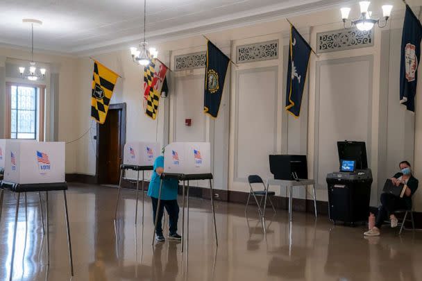 PHOTO: A voter casts their ballot at a polling place at the Baltimore War Memorial Building during the midterm primary election on July 19, 2022 in Baltimore, Maryland. (Nathan Howard/Getty Images)