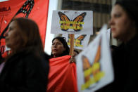 <p>People protest for immigration reform for DACA recipients and a new Dream Act, in Los Angeles, Calif., Jan. 22, 2018. (Photo: Lucy Nicholson/Reuters) </p>