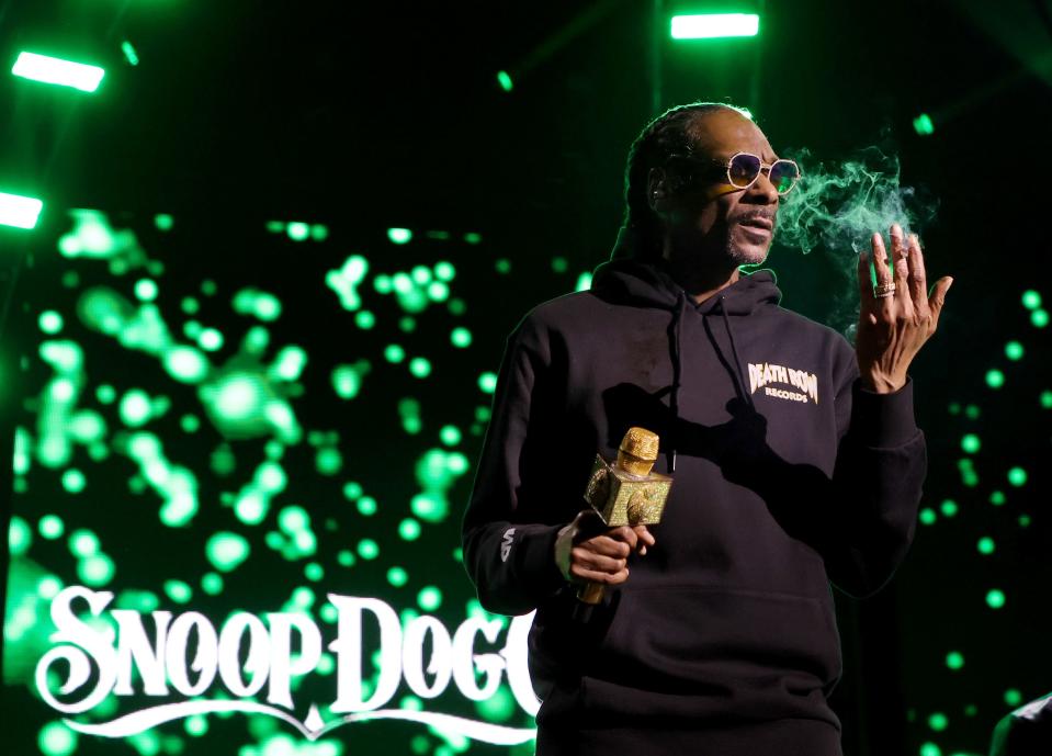 Snoop Dog will be joined by Wiz Khalifa and Too Short at PNC Bank Arts Center this summer.