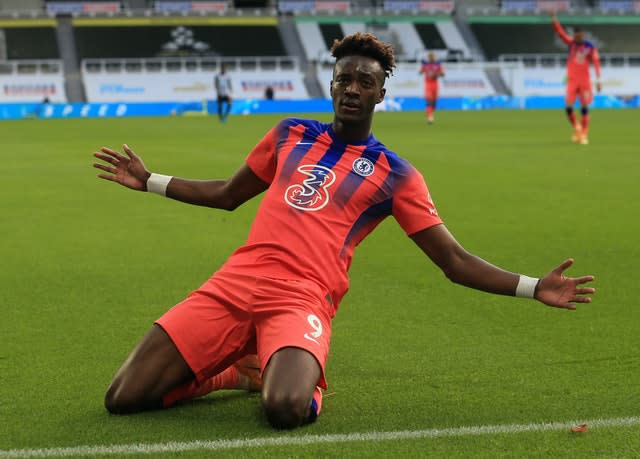 Tammy Abraham celebrates his goal 