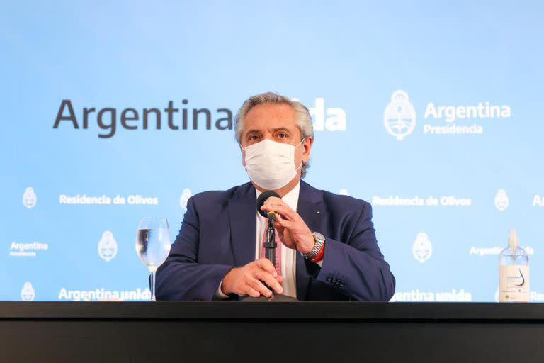 Alberto Fernandez durante la conferencia de prensa del 16 de abril