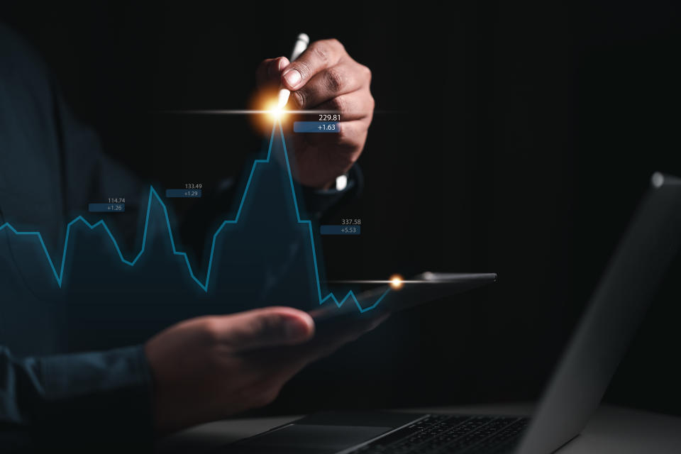 MACD（Moving Average Convergence Divergence）的中文名稱是「平滑異同移動平均線」（圖片來源：Getty）