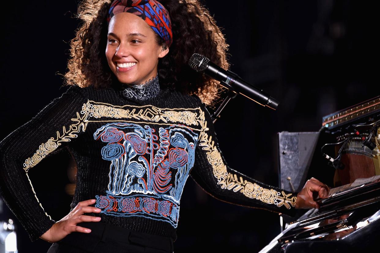 Alicia Keys performing in Times Square: Getty