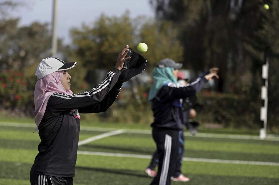 Palestinian women try to bring baseball to Gaza