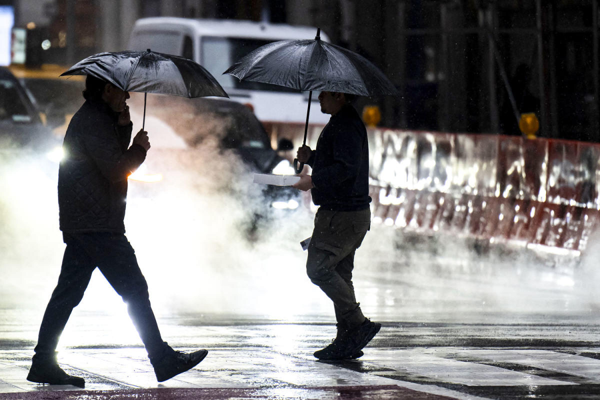 #Northern U.S. braces for weekend storms as heavy rain forces major delays at New York City airports