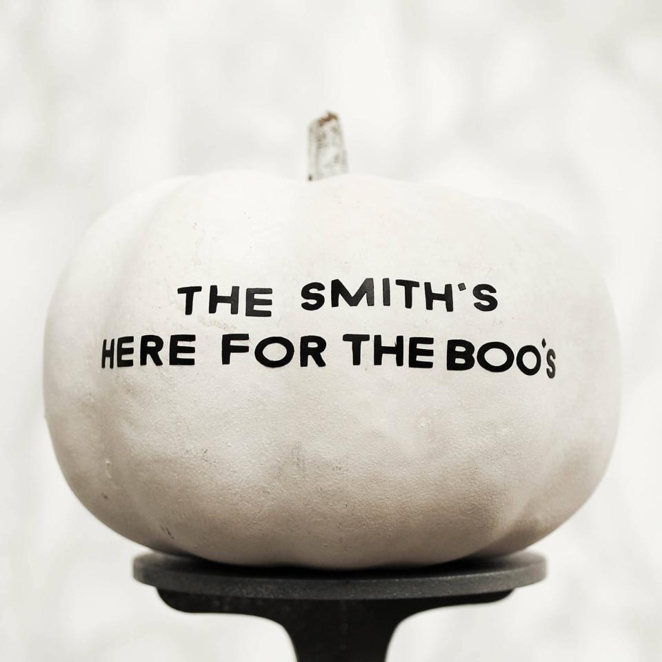 halloween, pumpkin decorating