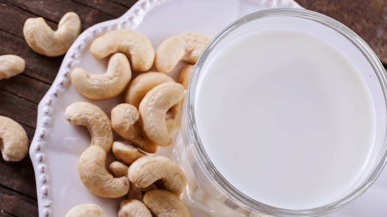 Vegan cream with whole cashews