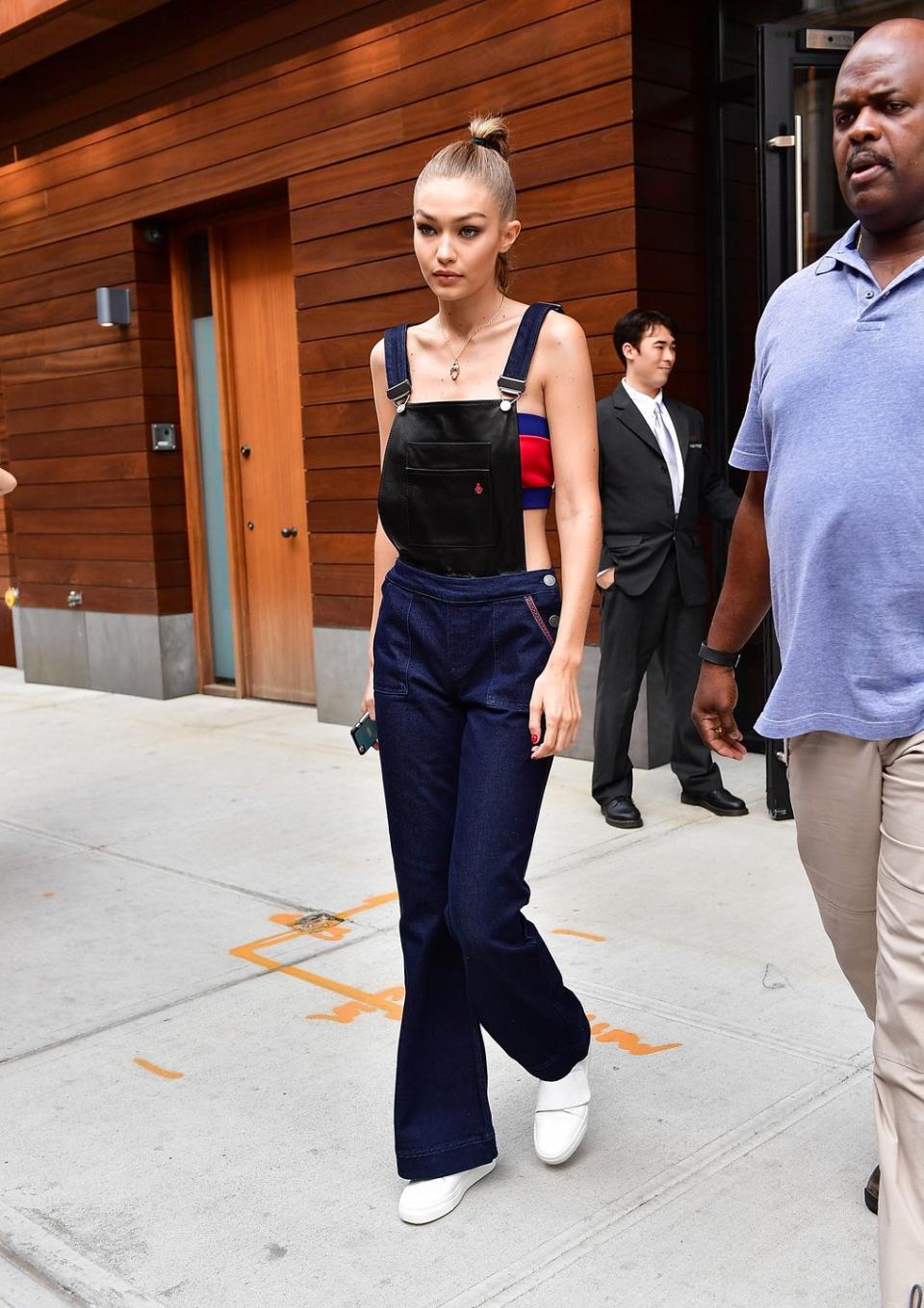 <p>The model celebrated her collaboration with Tommy Hilfiger with a festive carnival on Saturday. Naturally, she wore a few ultra-cool pieces from the collection, which we now uncontrollably covet. </p>