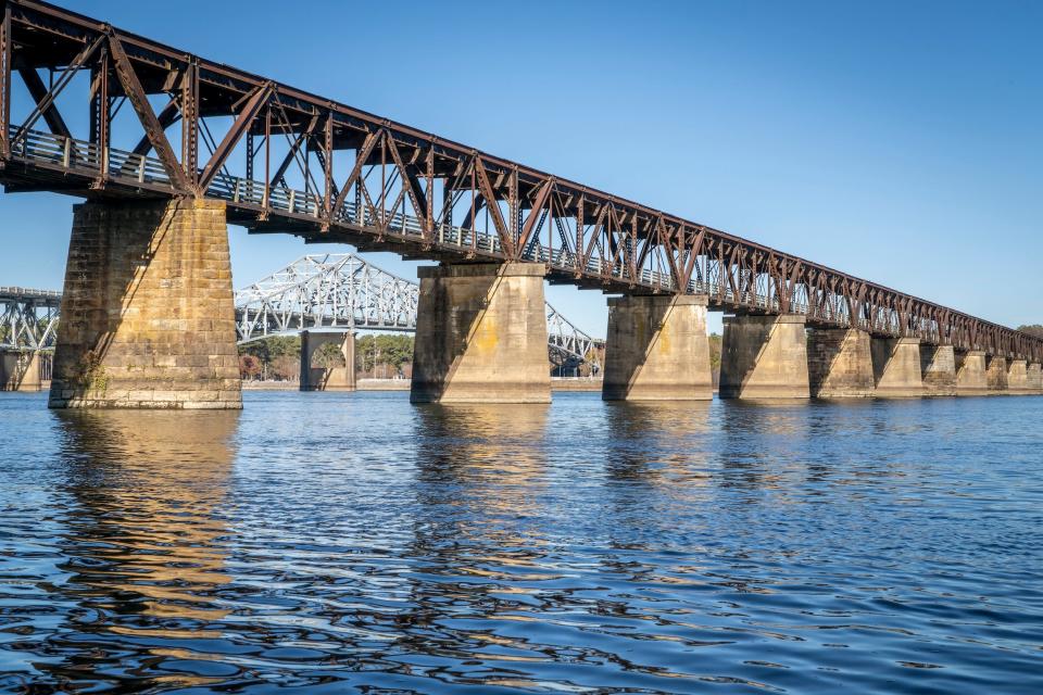 A bridge above the Tennessee River.