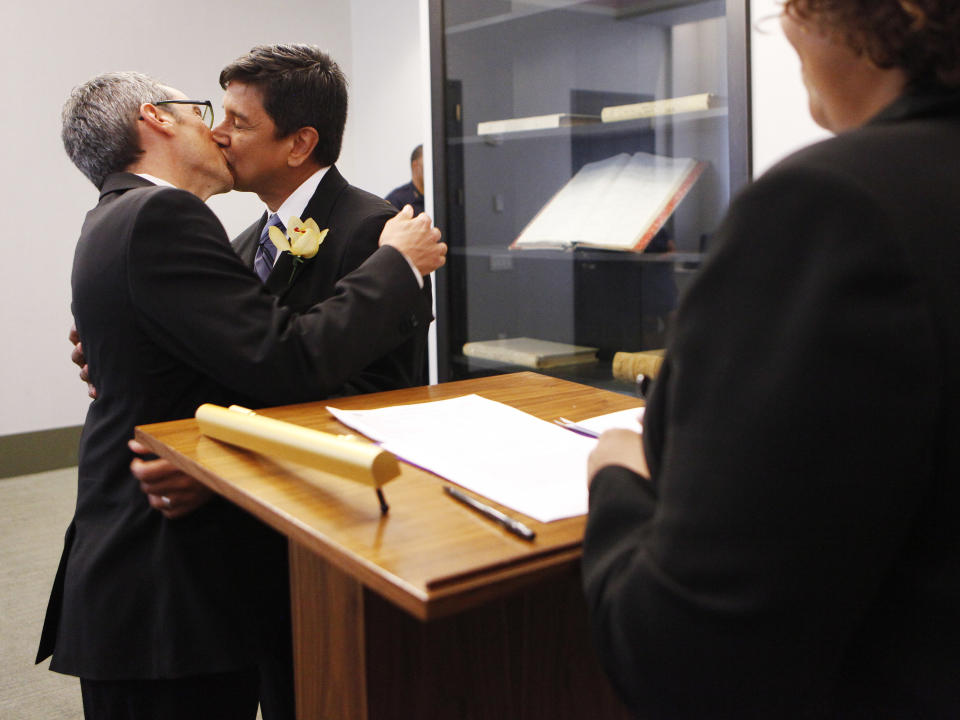 New York City Clerks Offices Open Sunday For First Day Of Gay Marriages