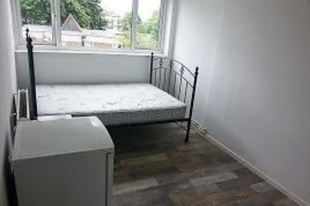 Peckham room to rent