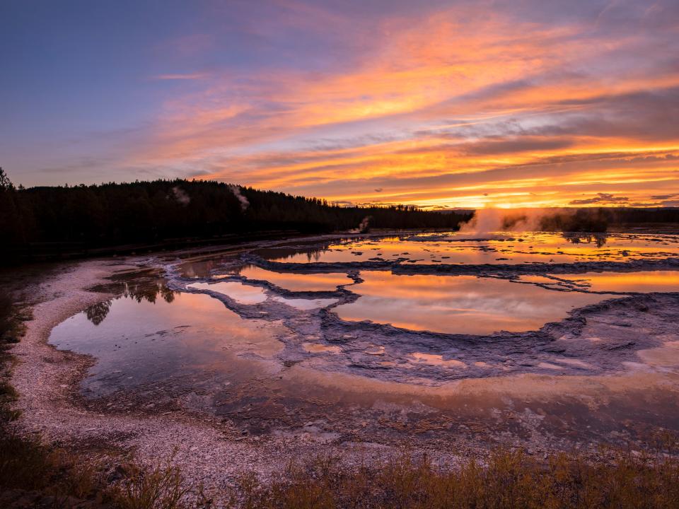 Great Fountain Geyser, Firehole Lake Drive, Yellowstone National Park, Wyoming.