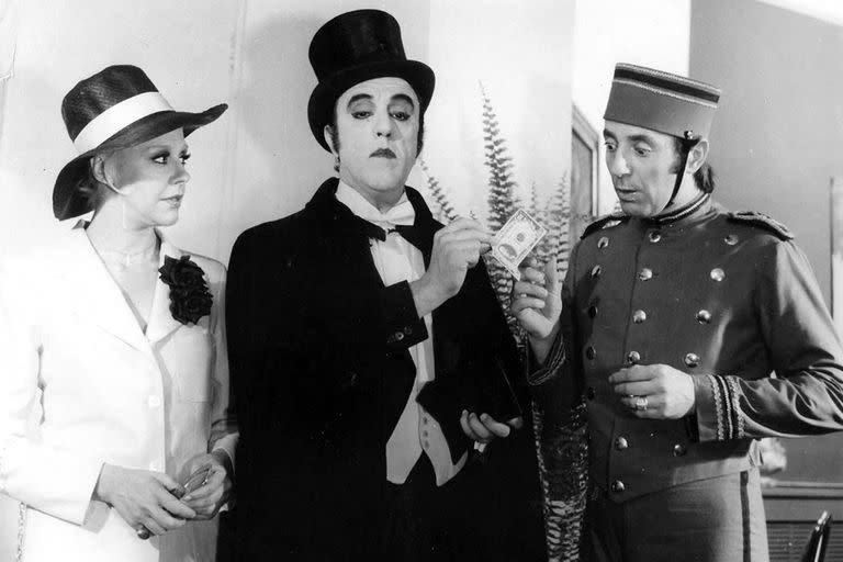 Dorys del Valle, Adolfo García Grau y Tristán en Los vampiros los prefieren gorditos, de 1974