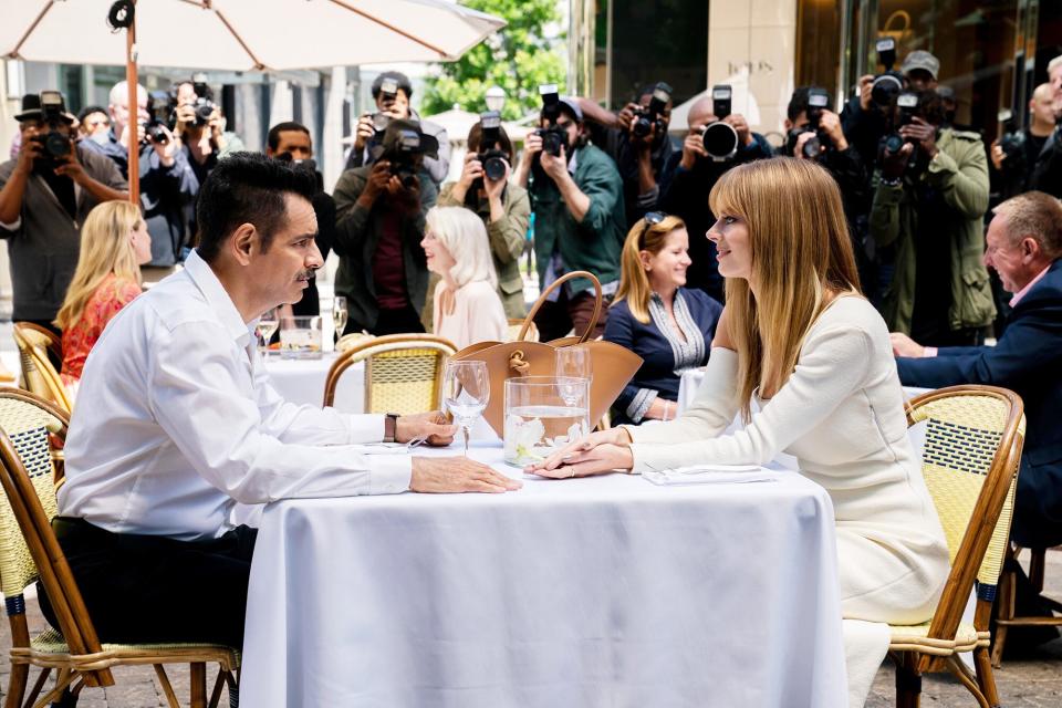 THE VALET, from left: Eugenio Derbez, Samara Weaving, 2022