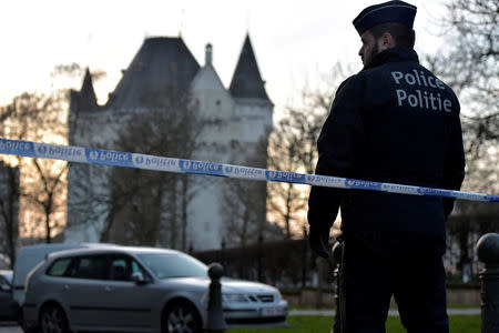 Belgian police sealed off an area of central Brussels while bomb disposal experts checked a car carrying gas bottles following a police spokeswoman's statement to local media, in Brussels, Belgium March 2, 2017. REUTERS/Eric Vidal