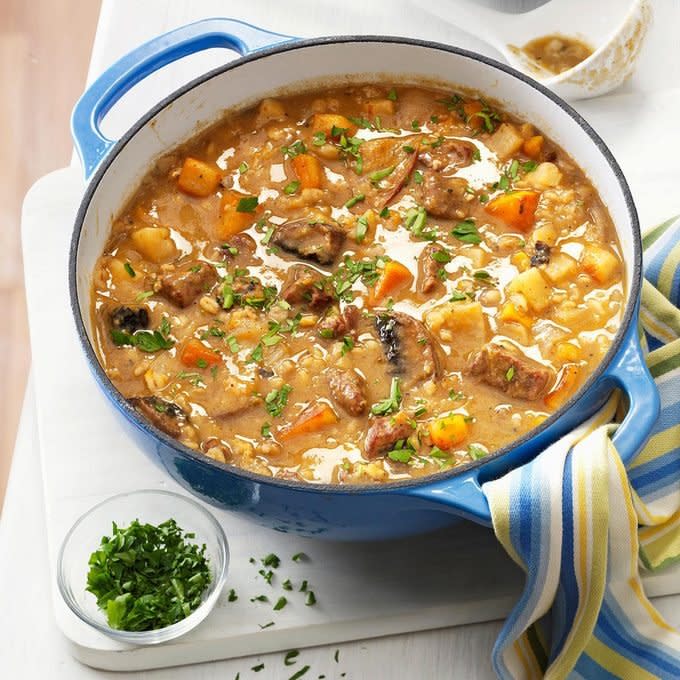 Beef Barley Soup With Roasted Vegetables Exps138600 Th2379800c04 26 6bc Rms 3