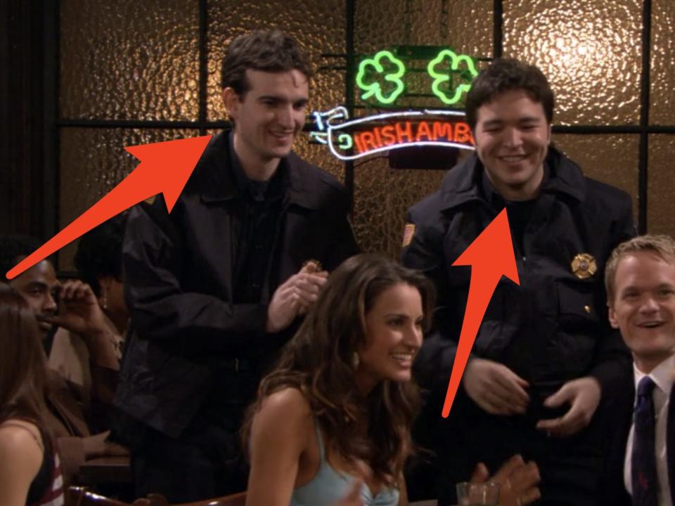 Carter Bays and Craig Thomas making a cameo on how i met your mother