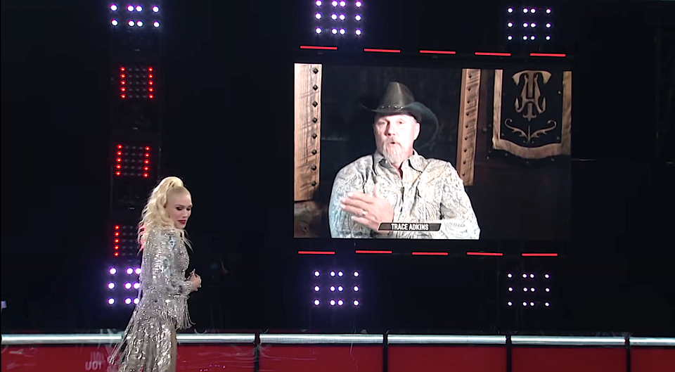 Gwen Stefani enlists Trace Adkins to advocate on her behalf on 'The Voice.' (Photo: NBC)
