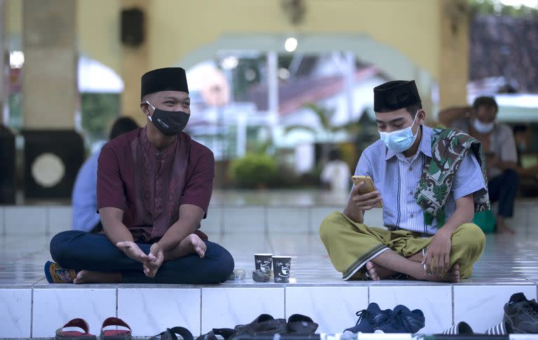 Primer día de Ramadan en Bali, Indonesia el 13 de abril de 2021. 