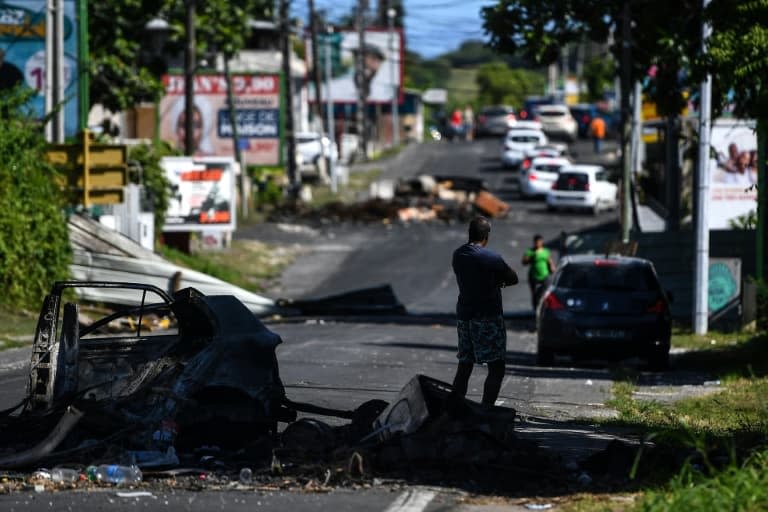 Restes de barrages à Mare-Gaillard (Guadeloupe) le 21 novembre 2021 - Christophe ARCHAMBAULT © 2019 AFP