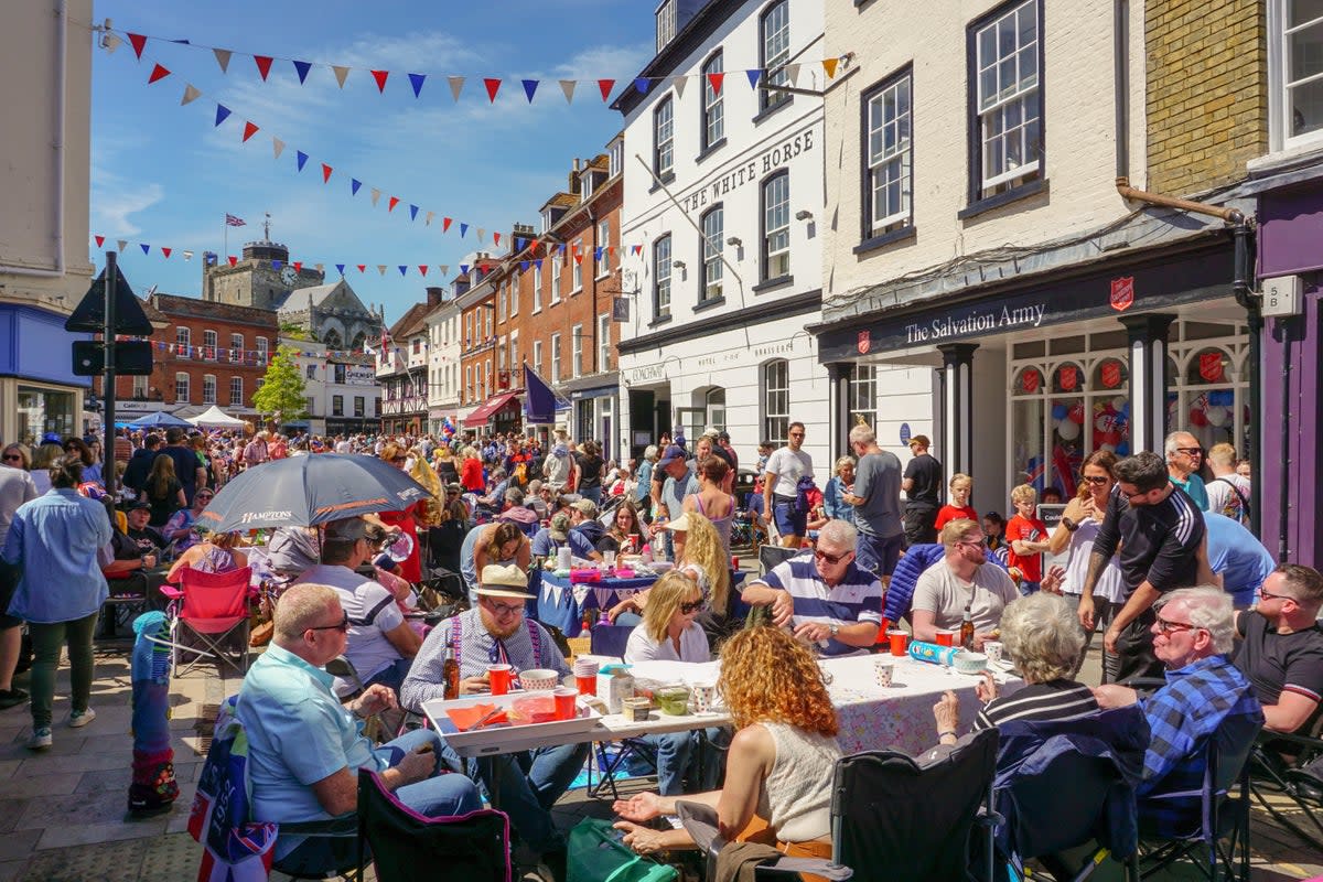 Party on: up and down the country, Brits are expected to head out for a good old-fashioned party  (Shutterstock / P.Cartwright)